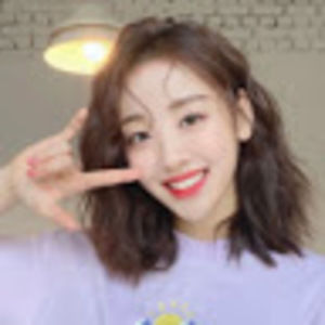 Meet your Posher, Ava